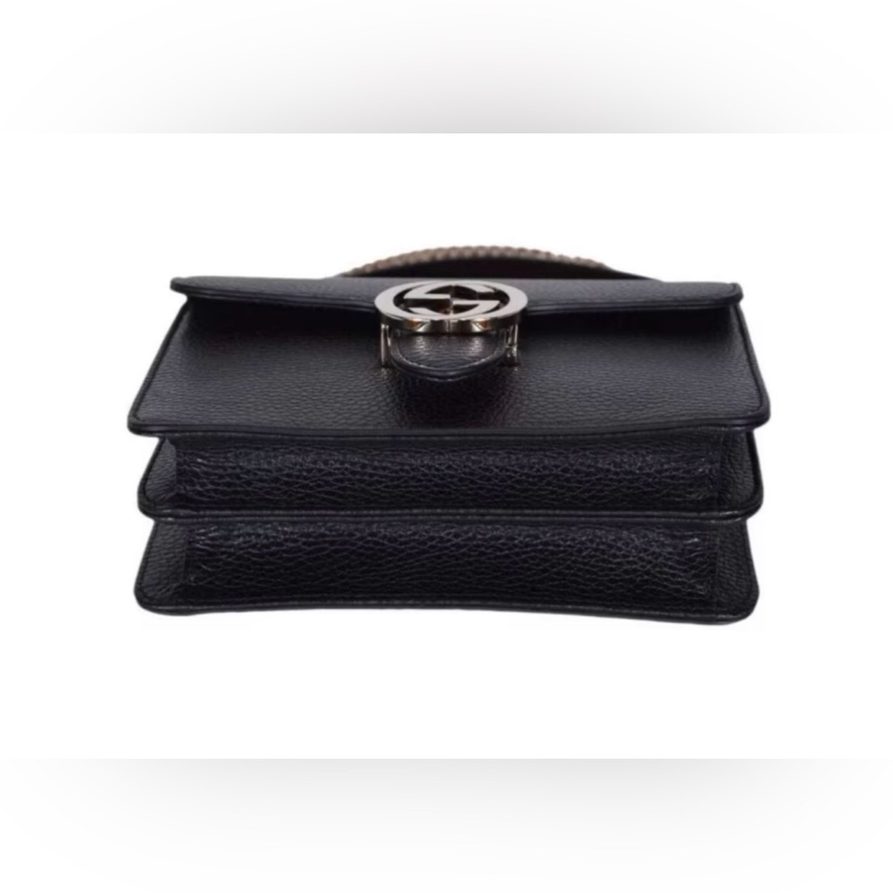 brand new 
Original and authentic..GUCCI
SHOULDER BAGS - Picture 5 of 7